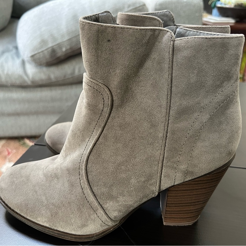 Grey Dream Pairs ankle boots